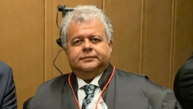 Polícia Federal investiga desembargador do Rio por suspeita de corrupção, favorecimento a construtoras e lavagem de dinheiro