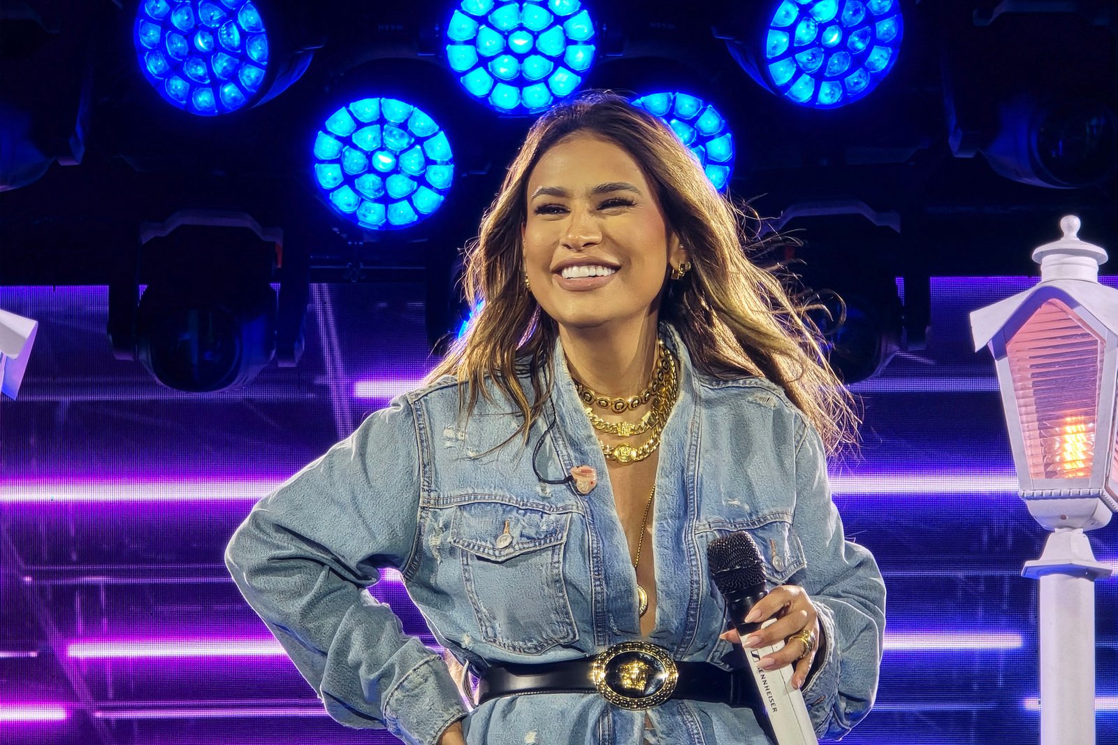 Show de Simone Mendes consagra encerramento da Expo Macaé 2025