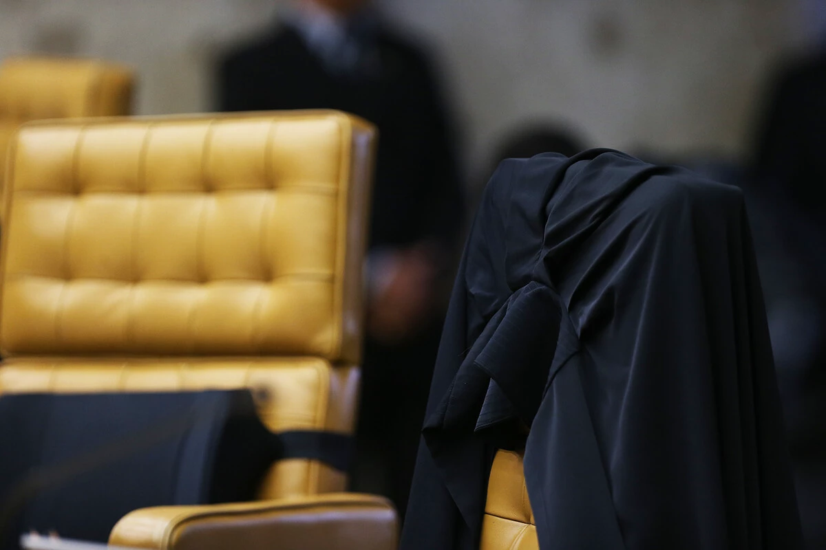 Empréstimos com ações no STF e mais de R$ 1 milhão em gastos públicos: os absurdos do Gilmarpalooza