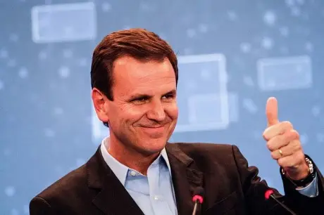 Crise na direita fluminense pode deixar caminho livre para Eduardo Paes rumo ao Palácio Guanabara