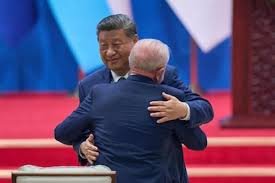 Ao apagar  das luzes, Lula  faz acorno bilionário entre Brasil e China