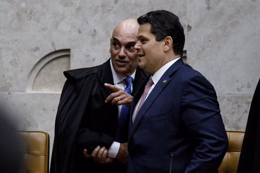 Davi Alcolumbre escancara o desdém pela democracia ao enterrar pedido de impeachment contra Alexandre de Moraes