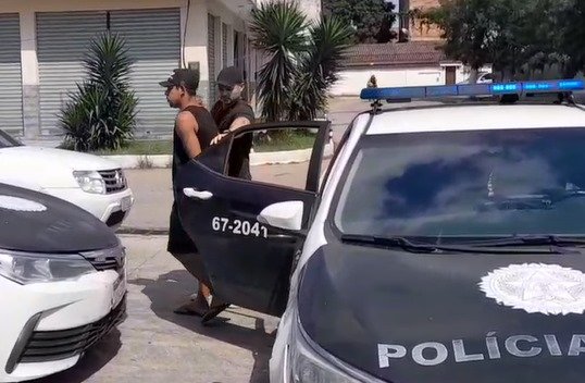Polícia Civil prende agressor que invadiu casa e atacou ex-companheira em Duque de Caxias