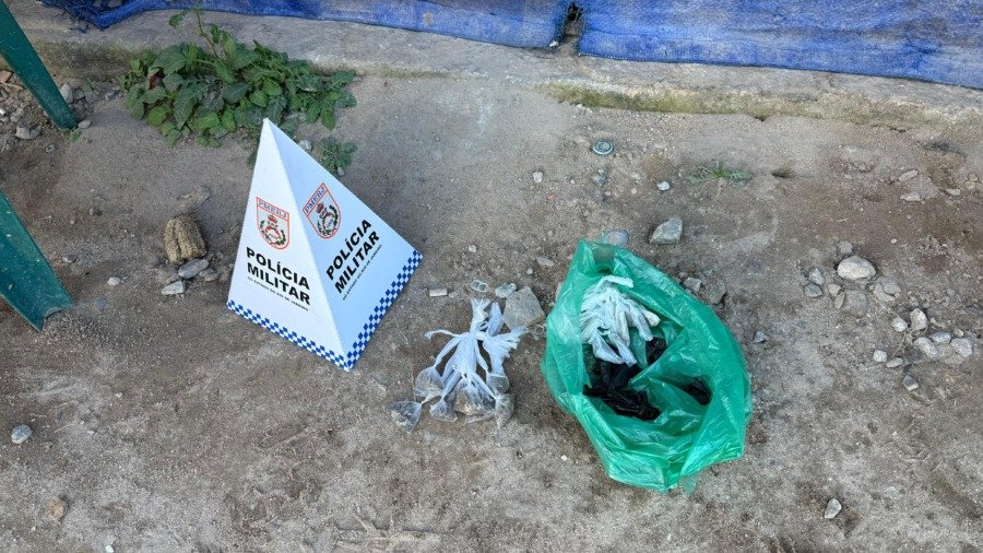 Polícia Militar apreende drogas no bairro Botafogo após denúncia anônima