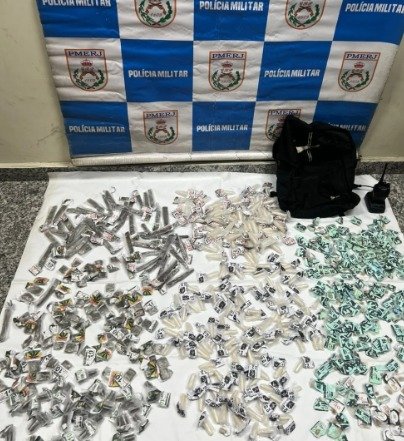 Grande apreensão de drogas após fuga de suspeitos em Cabo Frio