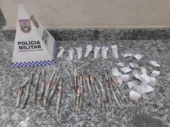Grande apreensão de drogas em Armação dos Búzios após fuga de suspeitos no bairro Boa Vista