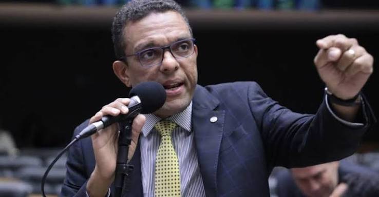Patrimônio declarado por Otoni de Paula chega a R$ 5,48 milhões em 2026; em 2022, deputado informou R$ 18,3 mil